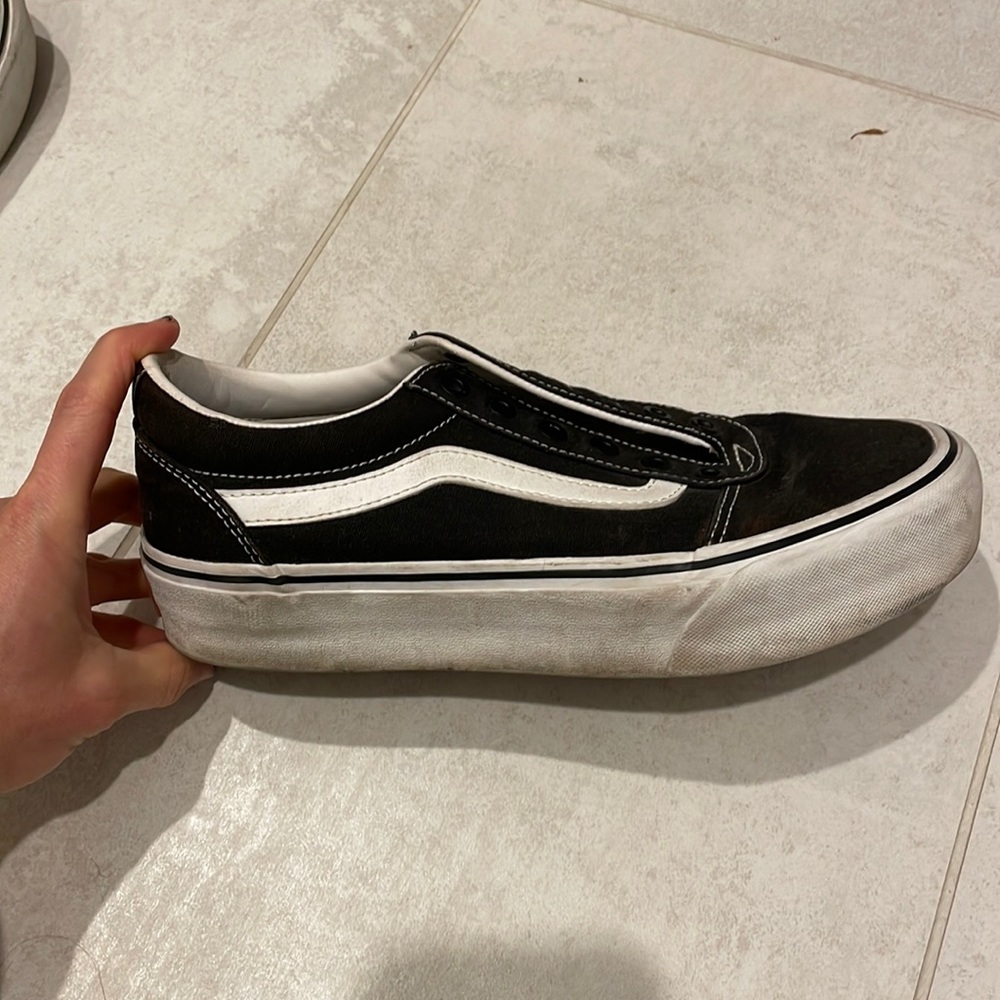 Women’s Vans Old Skool black canvas shoes size 9